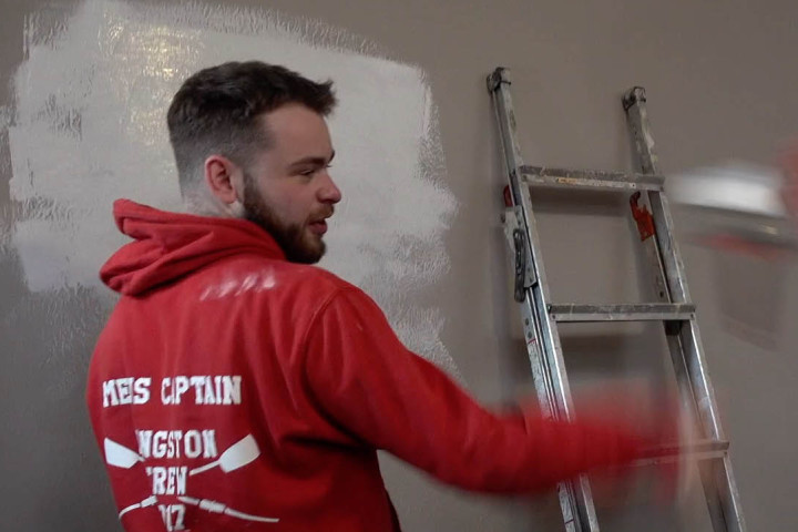 HORNY PAINTER TAKES OUT ANGER ON APPRENTICE'S CUNT WITH 10" TOOL