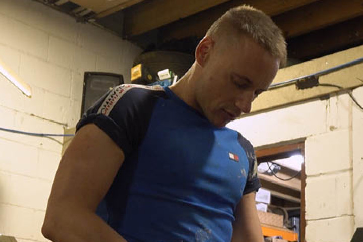 4 GREASY MONKEYS USE SLUT'S HOLE AND LEAVE HIM DRIPPING….