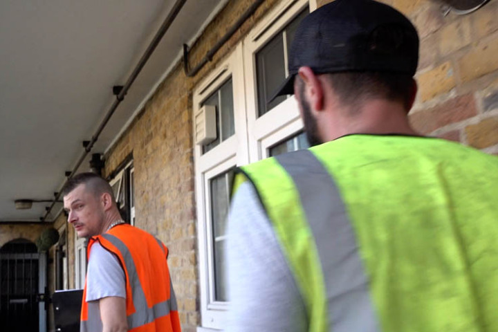 FLAT REPAIR JOB & A STRAIGHT LAD GETS SHOWN HOT TO DOUBLE BREED HIS BOSS